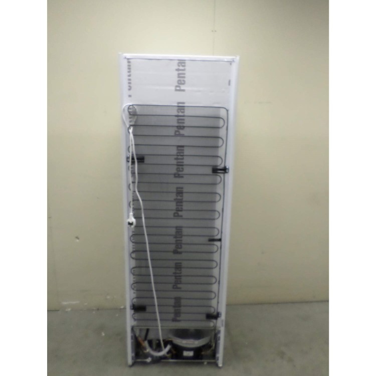 GRADE A1 - Bosch Frost Free Integrated Fridge Freezer With HydroFresh Drawer