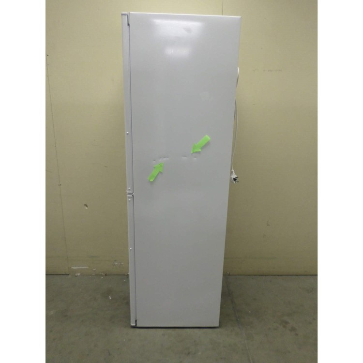 GRADE A1 - Bosch Frost Free Integrated Fridge Freezer With HydroFresh Drawer