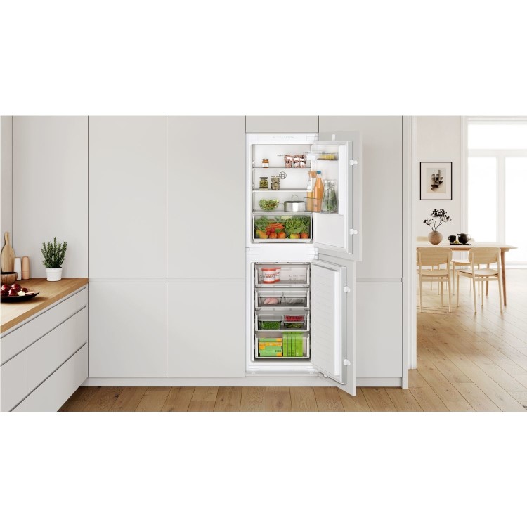Bosch Series 2 249 Litre 50/50 Integrated Fridge Freezer With MultiBox XXL