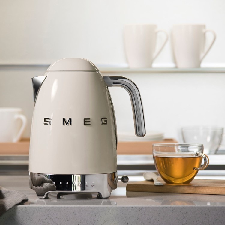Smeg 50’s Retro Variable Temperature Kettle 1.7L – Cream