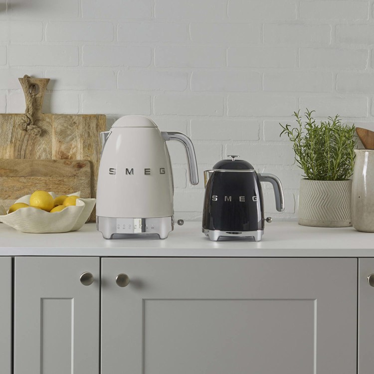 Smeg 50s Style 0.8L Mini Electric Kettle - Black - KLF05BLUK