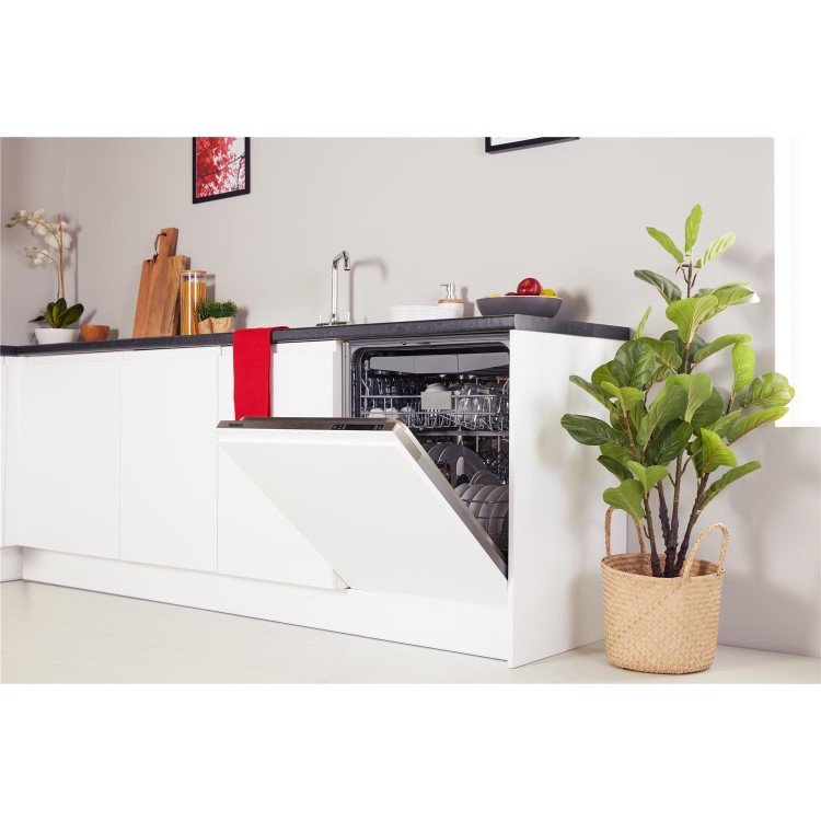 Blomberg Integrated Dishwasher - Cornerwash C-Rated Silver control panel