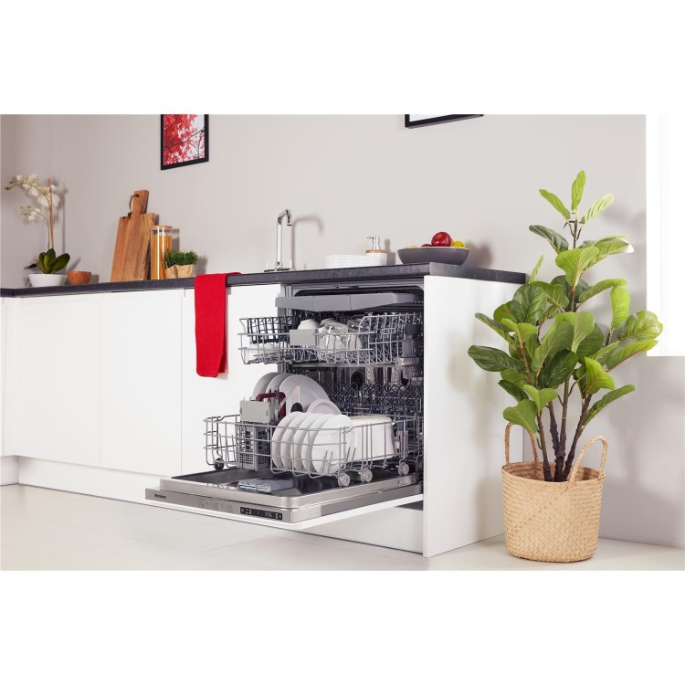 Blomberg Integrated Dishwasher - Cornerwash C-Rated Silver control panel