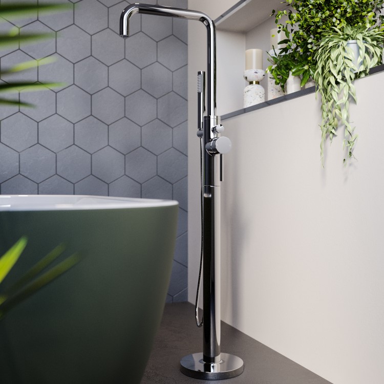 GRADE A1 - Chrome Freestanding Bath Shower Mixer Tap - Lenton