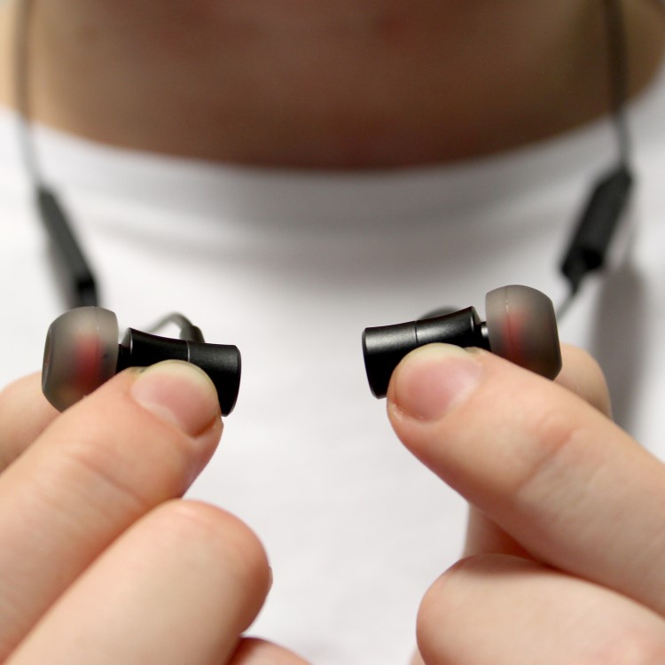 Wireless Magnetic Bluetooth Hands-free Earphones In Black With NEW Magnetic On/Off Controls Like Beats X 