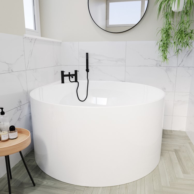 ALMOST PERFECT - Freestanding Round Corner Bath 1250 x 1250mm - Malta