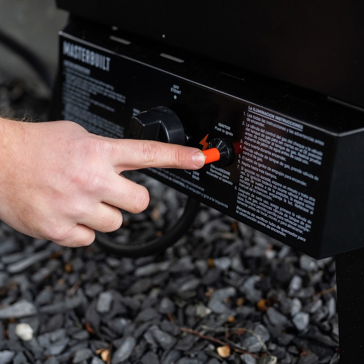 Masterbuilt Pro Series Dual Fuel Gas and Charcoal Smoker