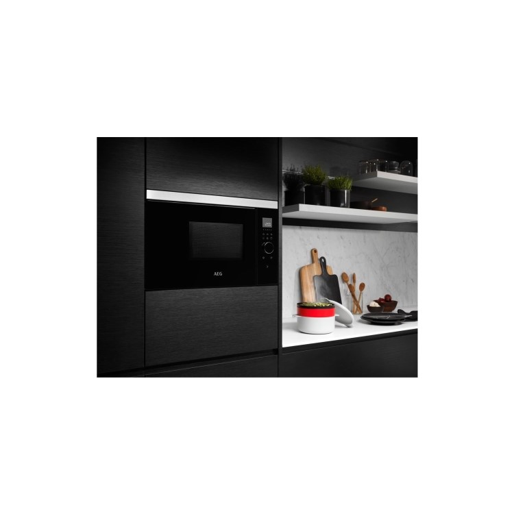 Refurbished AEG MBB1756DEM Built In 17L with Grill 800W Microwave Black