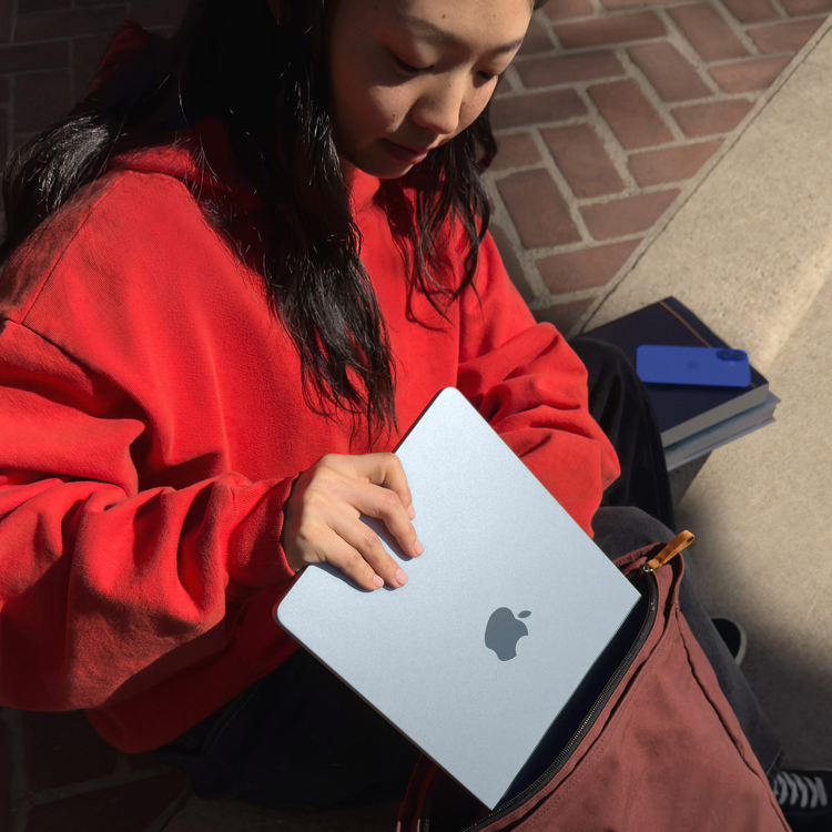 Apple MacBook Air 13 Inch M4 24GB RAM 512GB SSD 2025 - Silver