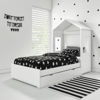 Milo House Bed in White with Pull Out Storage Drawer