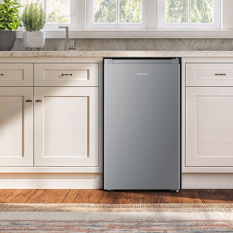 Fridgemaster 92 Litre Freestanding Under Counter Fridge - Silver