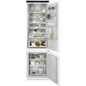 NSC8M191DS AEG 8000 Series 269 Litre 70/30 Integrated Fridge Freezer