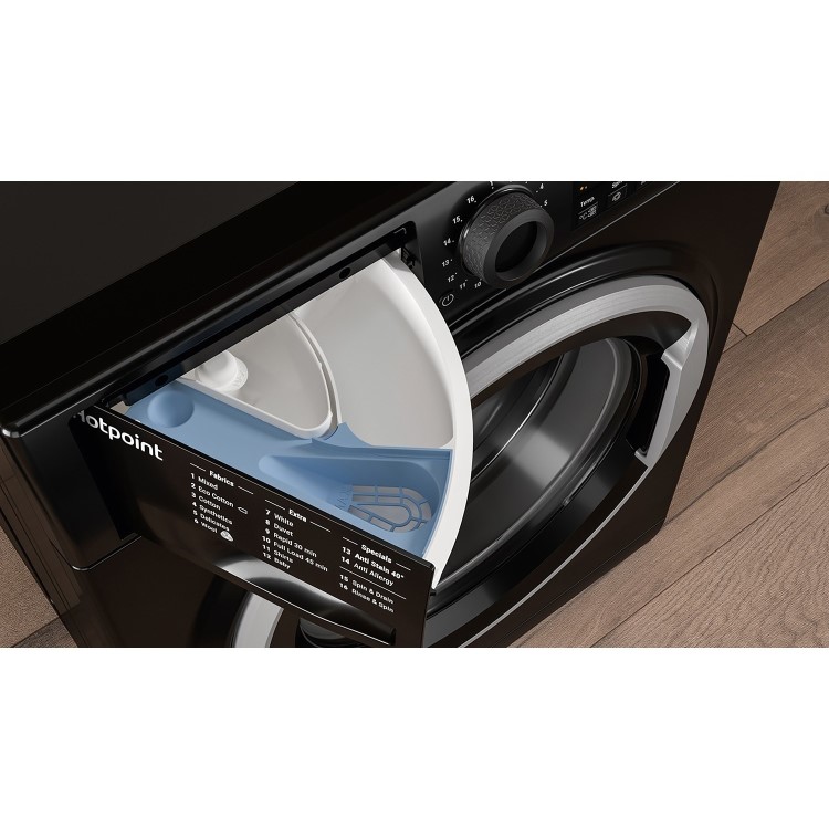 Refurbished Hotpoint NSWM843CBSUKN Freestanding 8KG 1400 Spin Washing Machine Black
