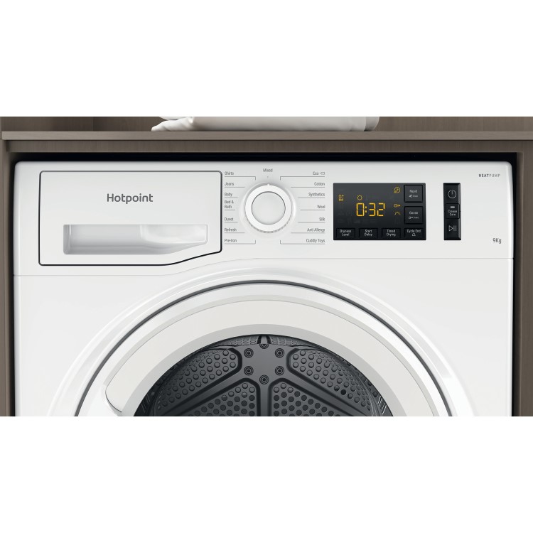 Hotpoint Crease Care 9kg Heat Pump Tumble Dryer - White