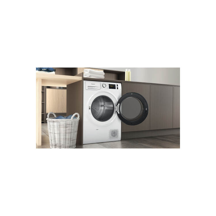 Refurbished Hotpoint Crease Care NTM1192UK Freestanding Heat Pump 9KG Tumble Dryer White