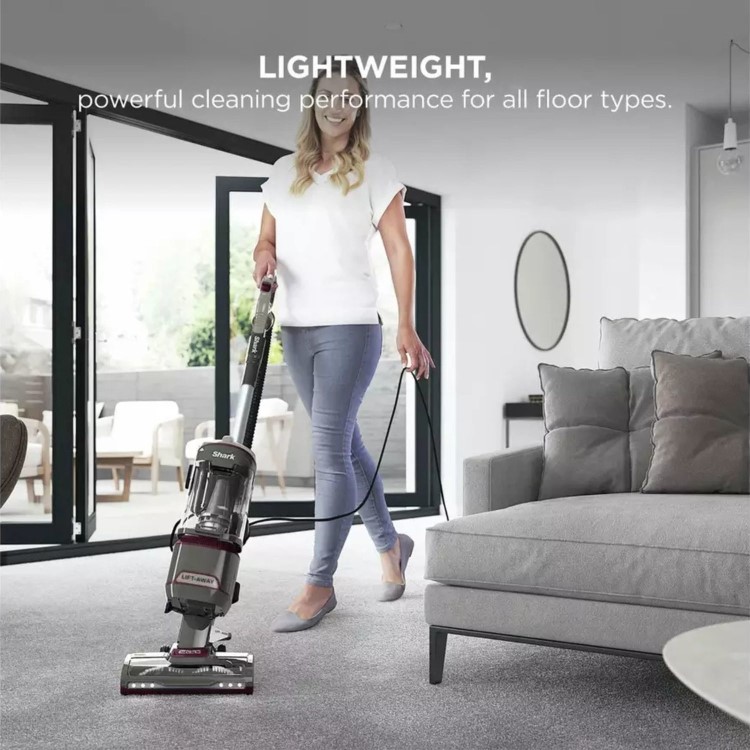 Shark NV603UKT Classic Lift-Away Upright Corded Vacuum Cleaner