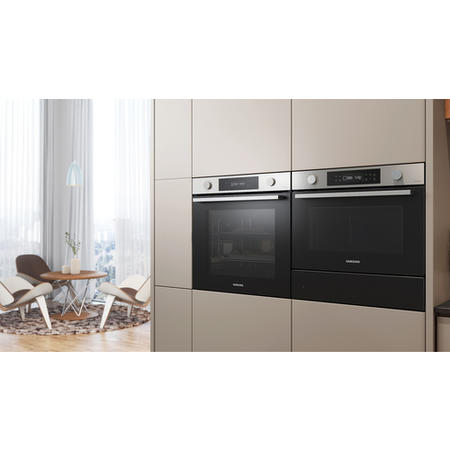 Refurbished Samsung Series 4 NV7B41307AK 60cm Single Built In Electric Oven Black