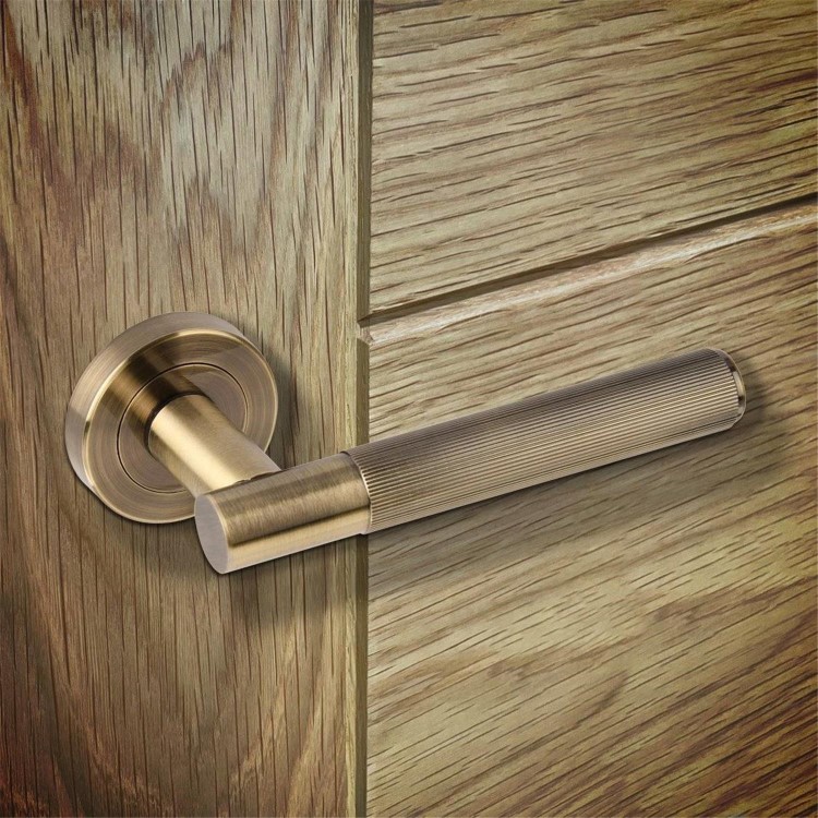 Internal Antique Bronze Bathroom Lever Door Handle with Lock, Latch and Hinges Pack - 75mm Latch - Oglio - XL Joinery