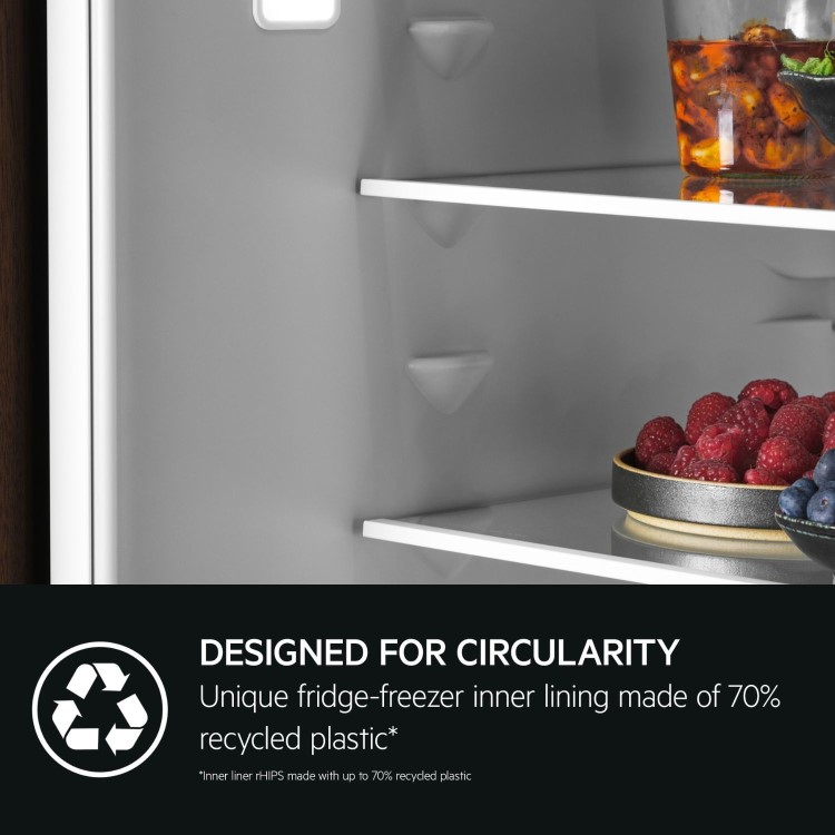 AEG Series 7000 257 Litre 70/30 Integrated Fridge Freezer