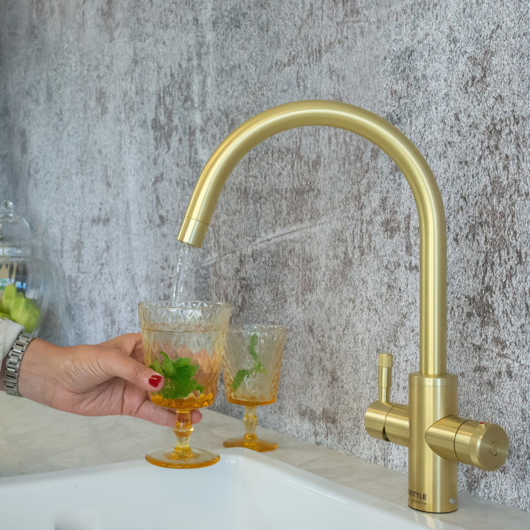 GRADE A1 - Qettle Signature Modern 4 in 1 Boiling Water Tap 4 Litre Round- Brass