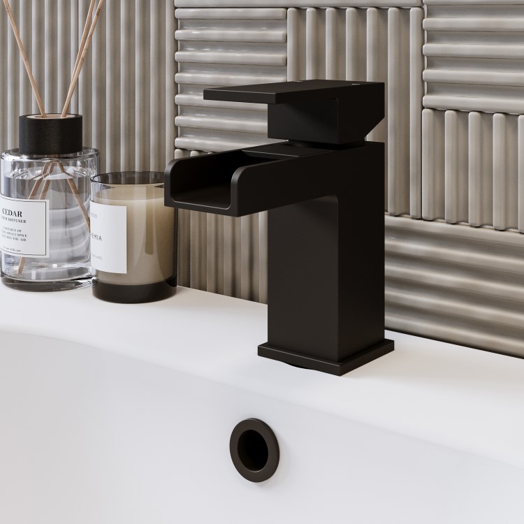 GRADE A1 - Chrome Waterfall Mono Basin Mixer Tap - Quadra