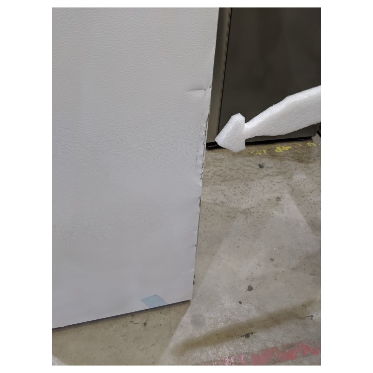 Refurbished Hisense RB327N4WW1 Freestanding 251 Litre 50/50 Frost Free Fridge Freezer White