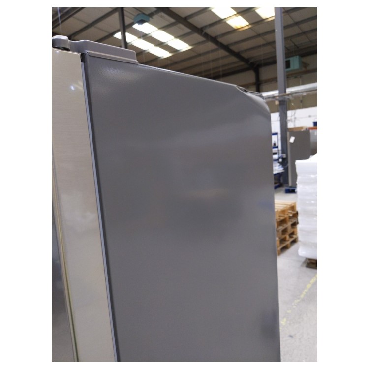 Refurbished Hisense RF528N4WC1 Freestanding 404 Litre 50/50 Frost Free American Fridge Freezer
