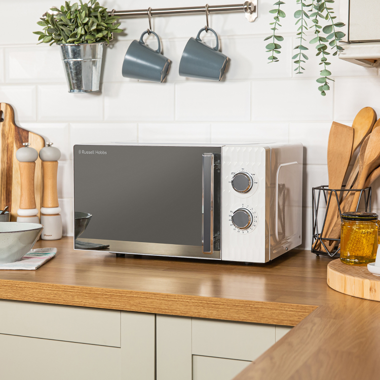 Russell Hobbs 17L Freestanding Solo Microwave - White