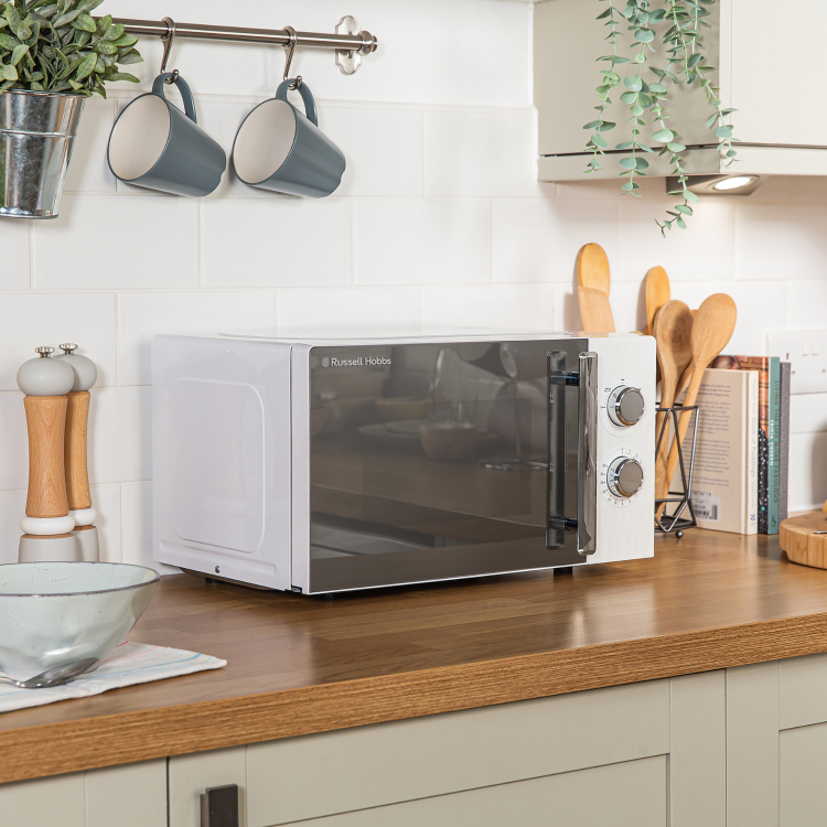 Russell Hobbs 17L Freestanding Solo Microwave - White