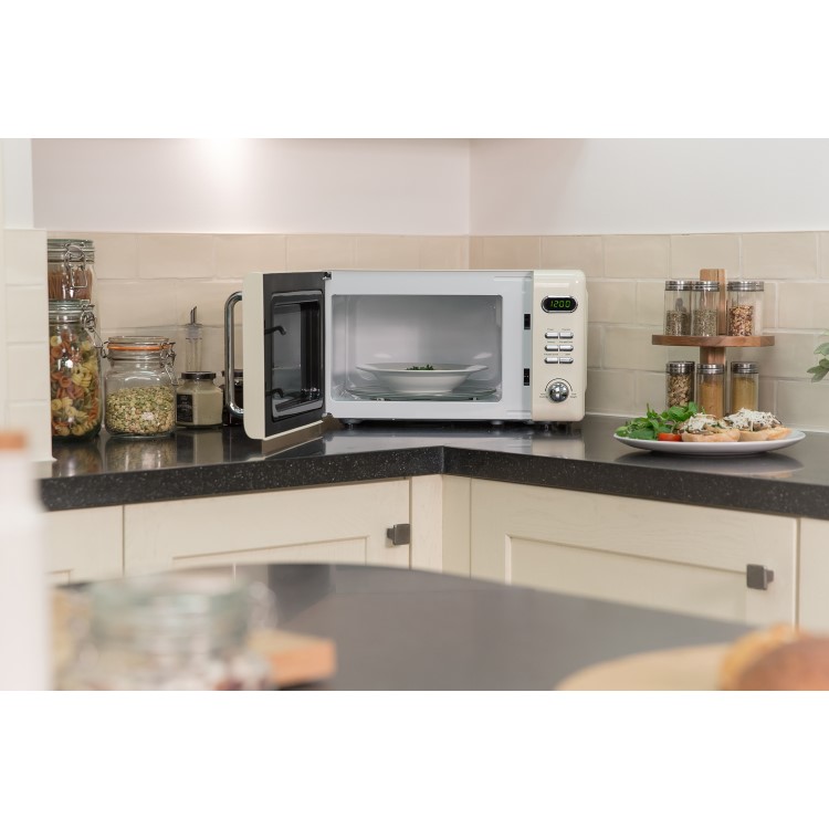 Russell Hobbs RHRETMD706C 17L 700W Retro Design Freestanding Digital Microwave in Cream