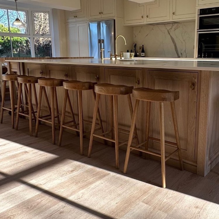 ONLY OPENED - Solid Weathered Oak Kitchen Counter Stool - 70cm - Rayne