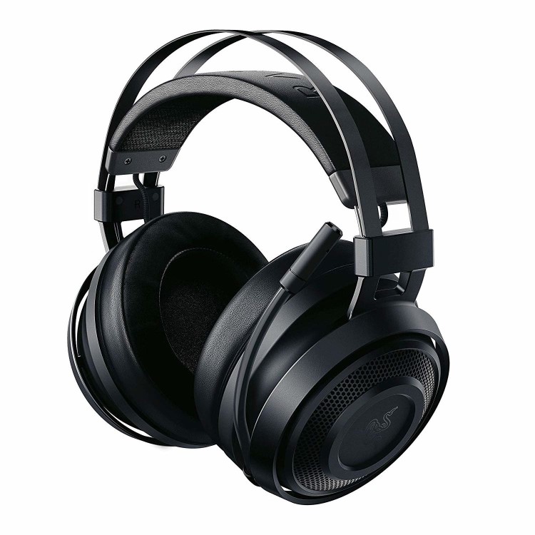 Razer Nari Essential 7.1 Wireless Gaming Headset with HyperSense Technology THX Spatial Audio 360 Degree & RGB Chroma for PC PS4 & Switch