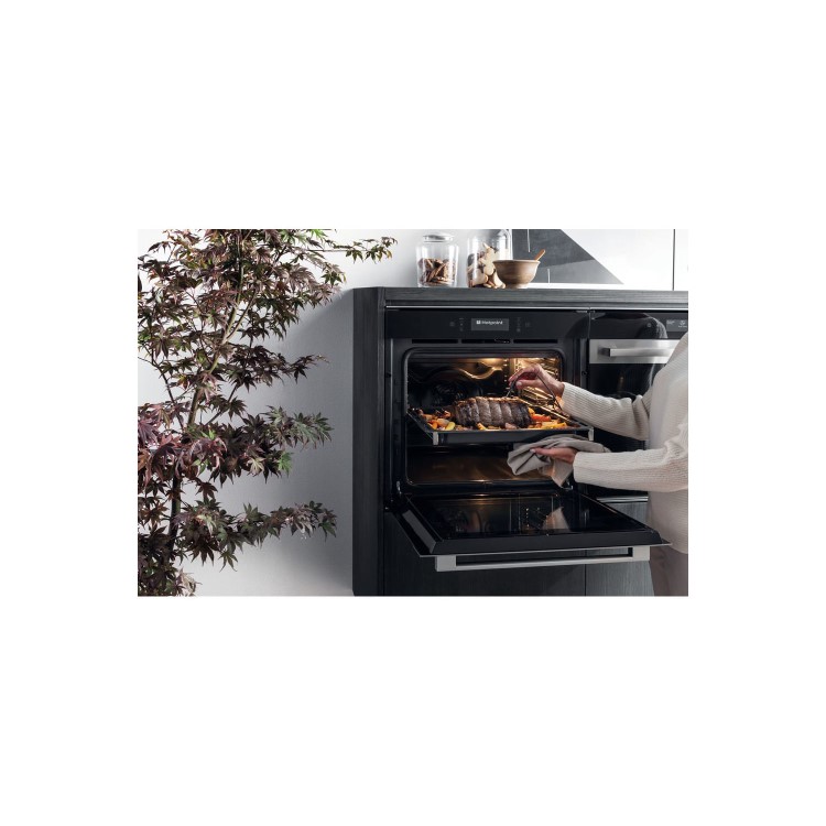 Hotpoint Class 9 MultiFlow Pyrolytic Electric Single Oven