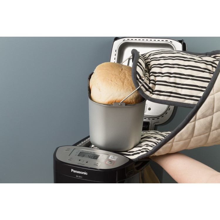 Panasonic SD-2511KXC Breadmaker with Nut Dispenser- Black