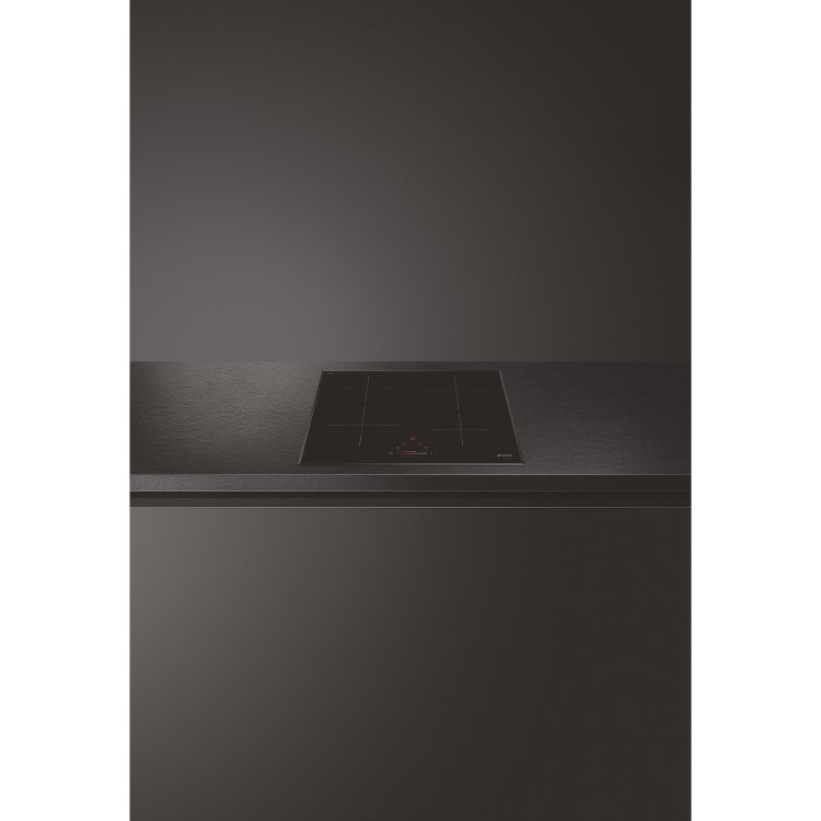 Refurbished Smeg SI4642B 60cm 4 Zone Induction Hob with Bevelled Edge