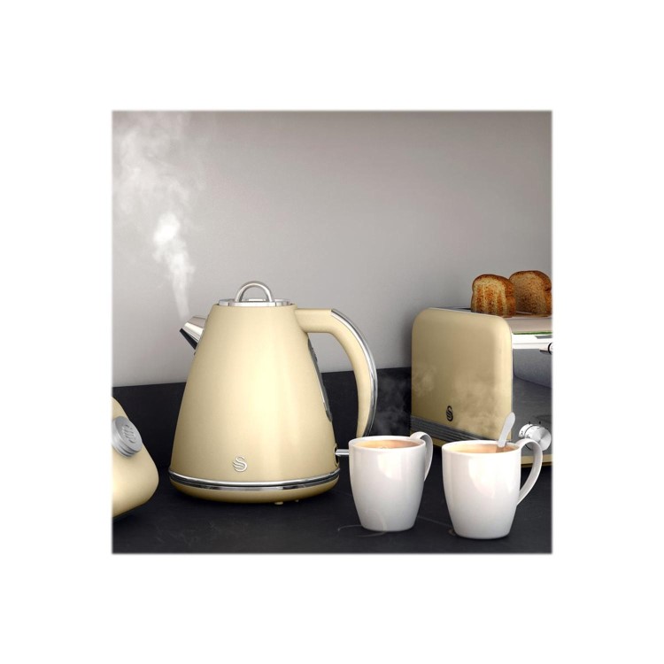 Swan SK19020CN 1.5L Retro Kettle - Cream