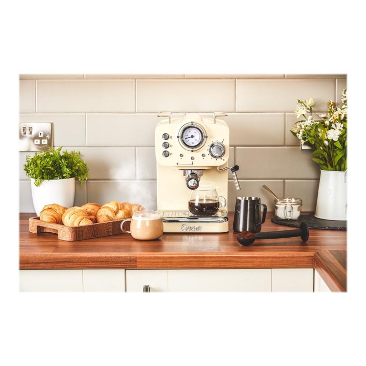 Swan SK22110CN Retro Espresso Coffee Machine - Cream