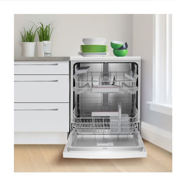 Refurbished Bosch Serie 4 SMS4HAW40G 13 Place Settings Freestanding Dishwasher White