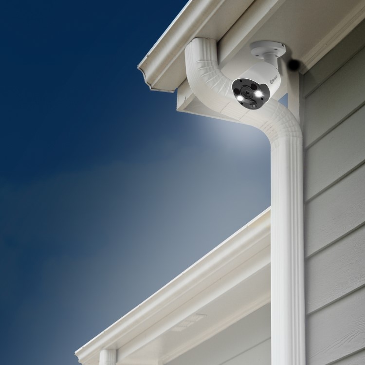 Refurbished Swann 5MP Super HD Thermal Sensing IP Spotlight Bullet Camera - 1 Pack