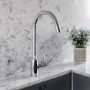 Single handle kitchen faucet - Chrome