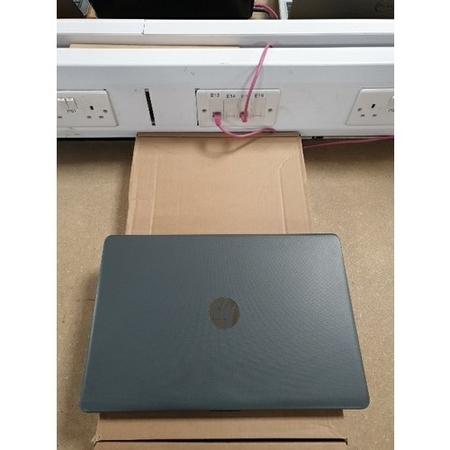 Refurbished HP 15-BW000SA AMD A9-9420 4GB 1TB 15.6 Inch Windows 10 Laptop