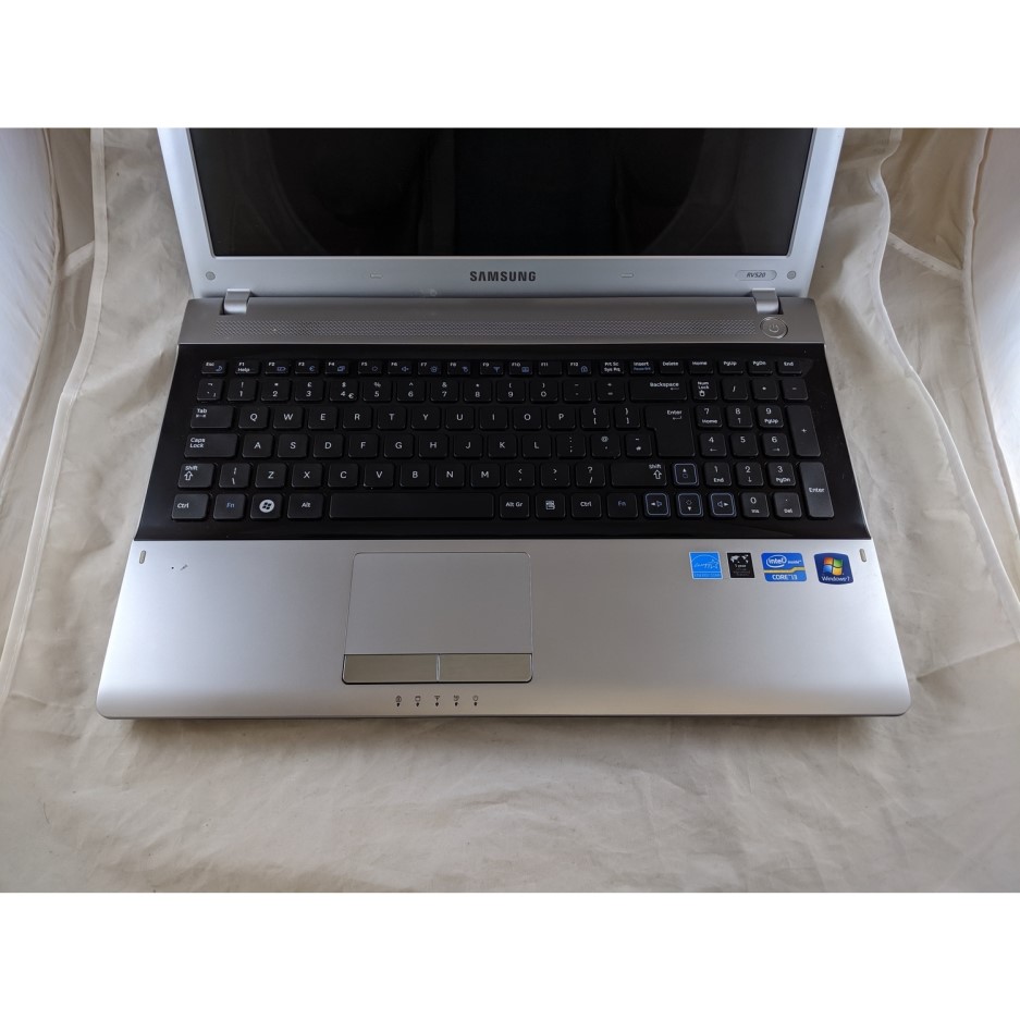 Refurbished Samsung RV520 Core i3 2330M 4GB 500GB DVDRW 15.6 Inch