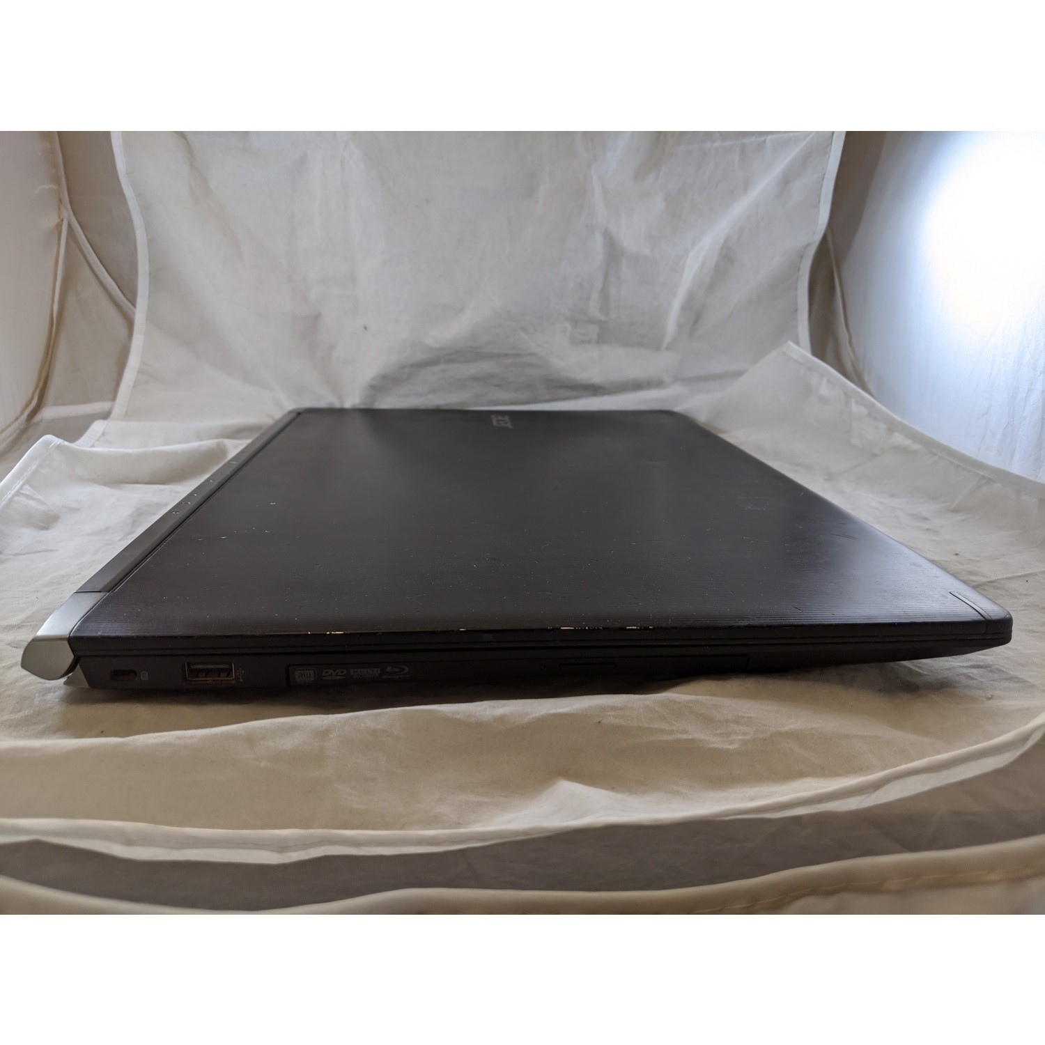 Refurbished Acer Aspire VN7-792G Core i7 8gb 128GB + 1TB DVD Refurbished Acer Aspire VN7-792G Core i7 8gb 128GB + 1TB DVD