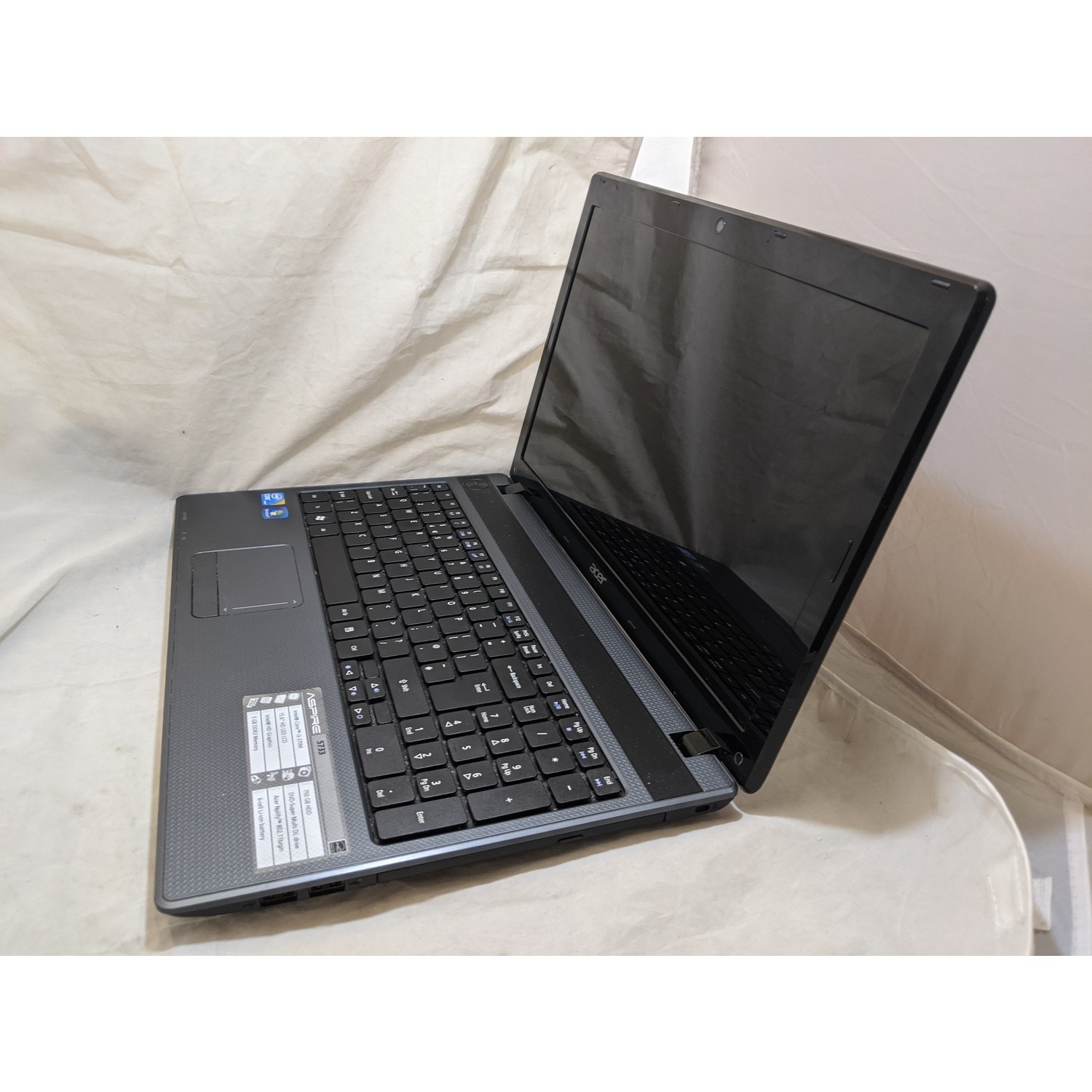 Acer Aspire i3 M370 5GB 720GB DVD-RW 15.6 Inch Windows 10 Laptop - BuyItDirect.ie
