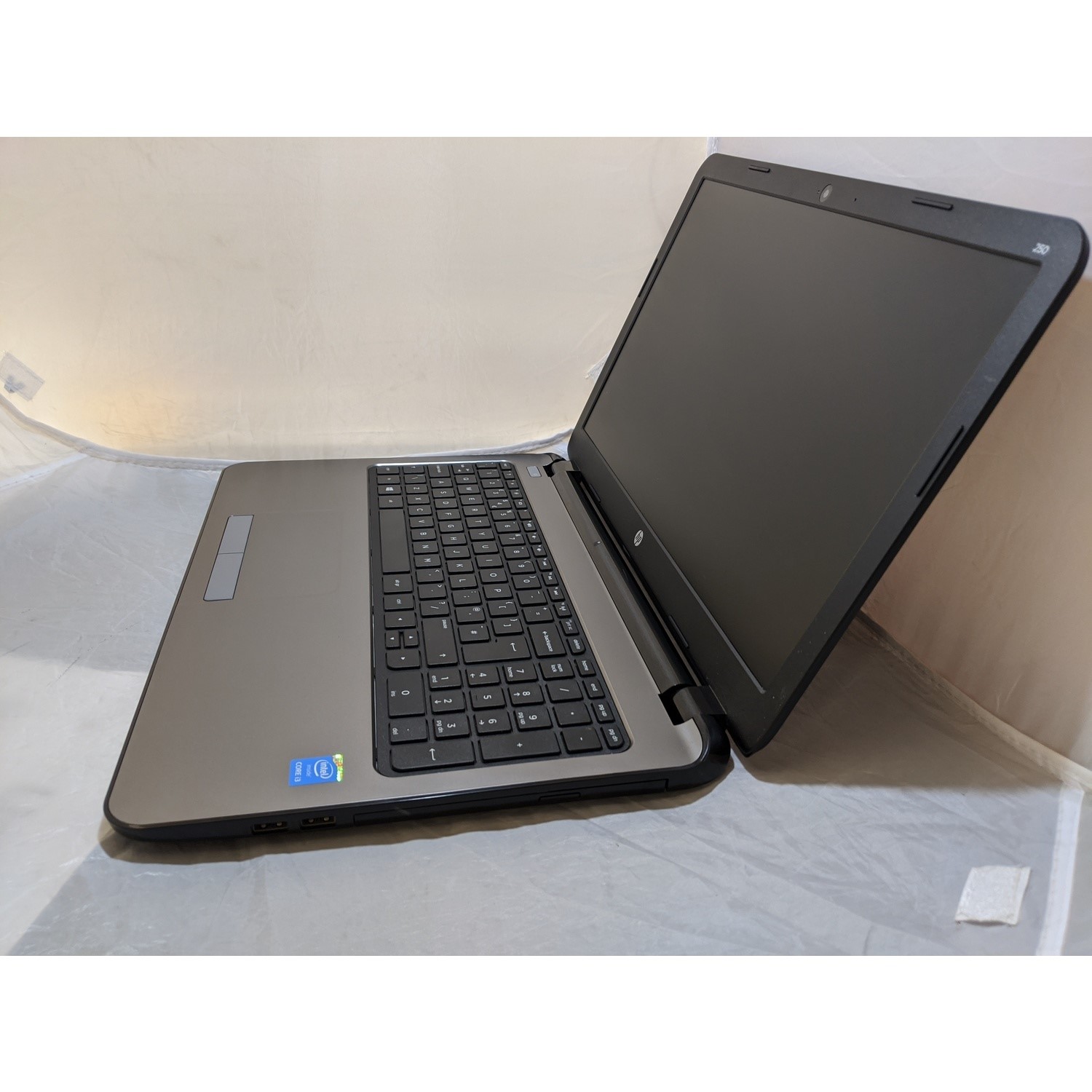 Hp 250 hotsell g3 i3