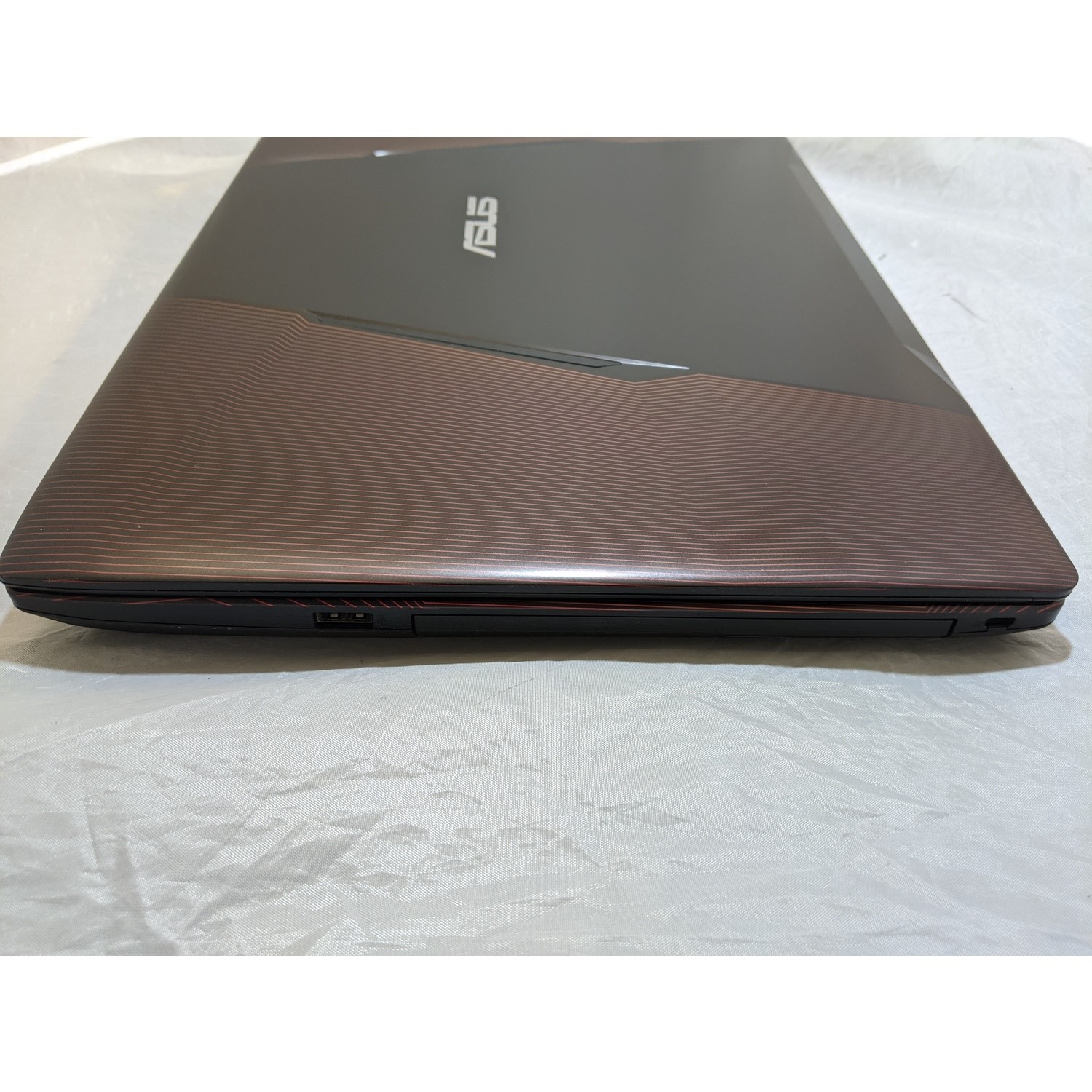 Refurbished ASUS ZX553V Core i5 7300HQ 8GB 120GB SSD 1TB GTX 1050M