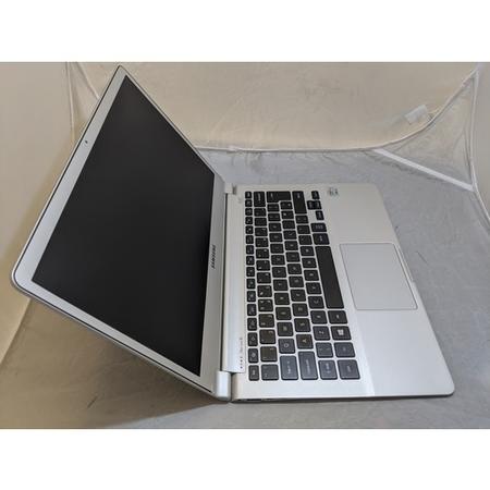 Refurbished Samsung NP900X3D-A01UK i5 2537M 4GB 120GB SSD 12 Inch Windows 10 Laptop