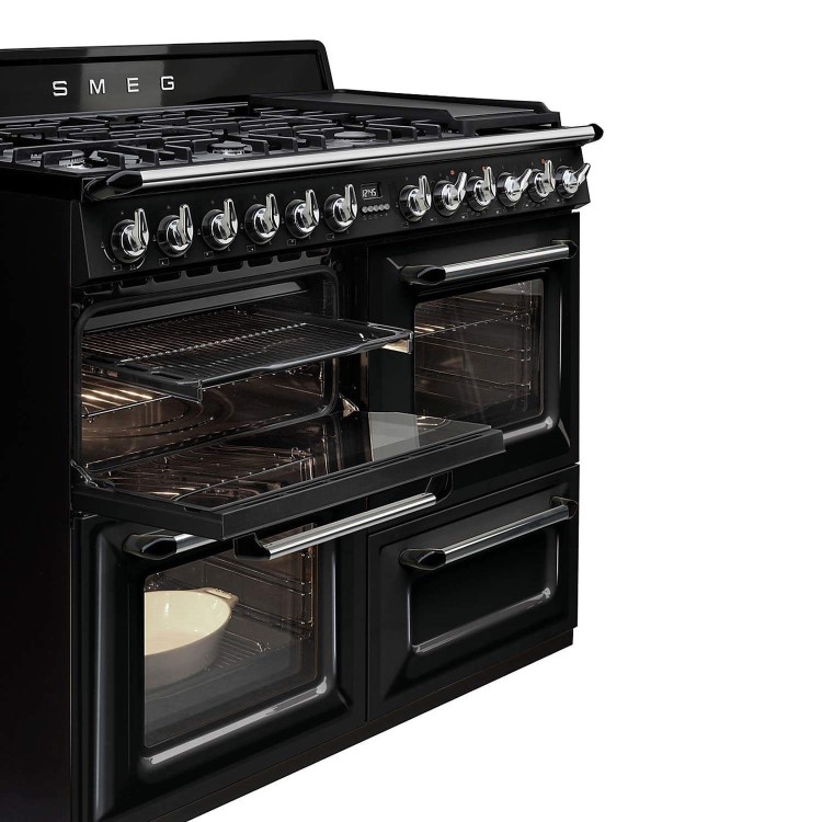 Smeg Victoria 110cm Dual Fuel Range Cooker - Black