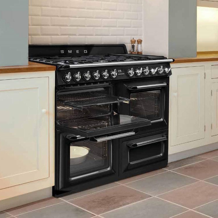 Smeg Victoria 110cm Dual Fuel Range Cooker - Black