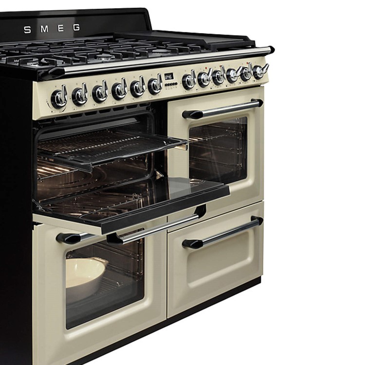 Smeg TR4110P1 Victoria Traditional 110cm Dual Fuel Range Cooker - Cream